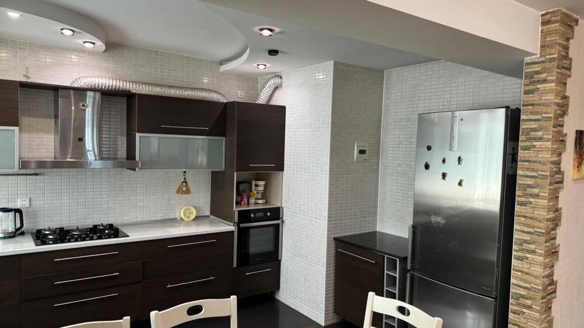 Nasimi Apartment | Charming 2-bedroom apartment in delightful Baku with AC, WiFi