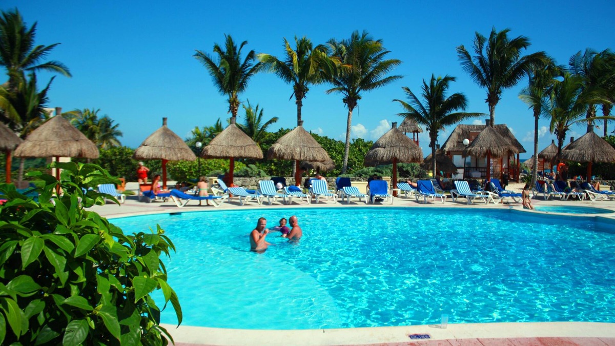 Akumal Resort | Charming 2 bedroom Apartment within Bahia Principe Resort