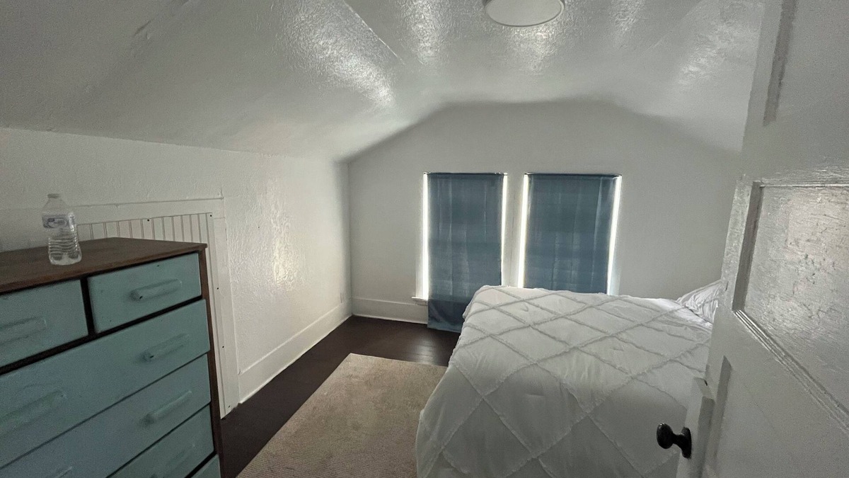 Taft Apartment | Charming 2-bedroom apartment with AC, WiFi in delightful Taft