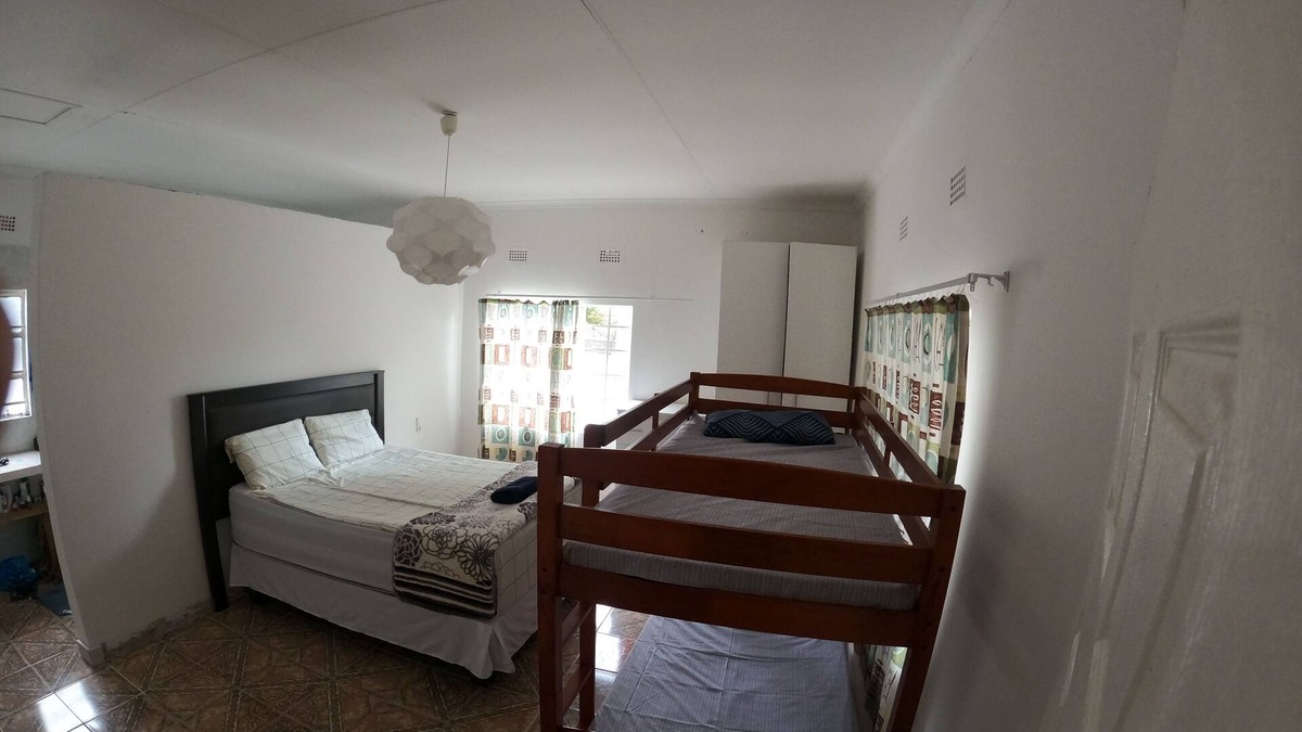 Maun House | Charming 2-bedroom bungalow in lovely Maun with WiFi