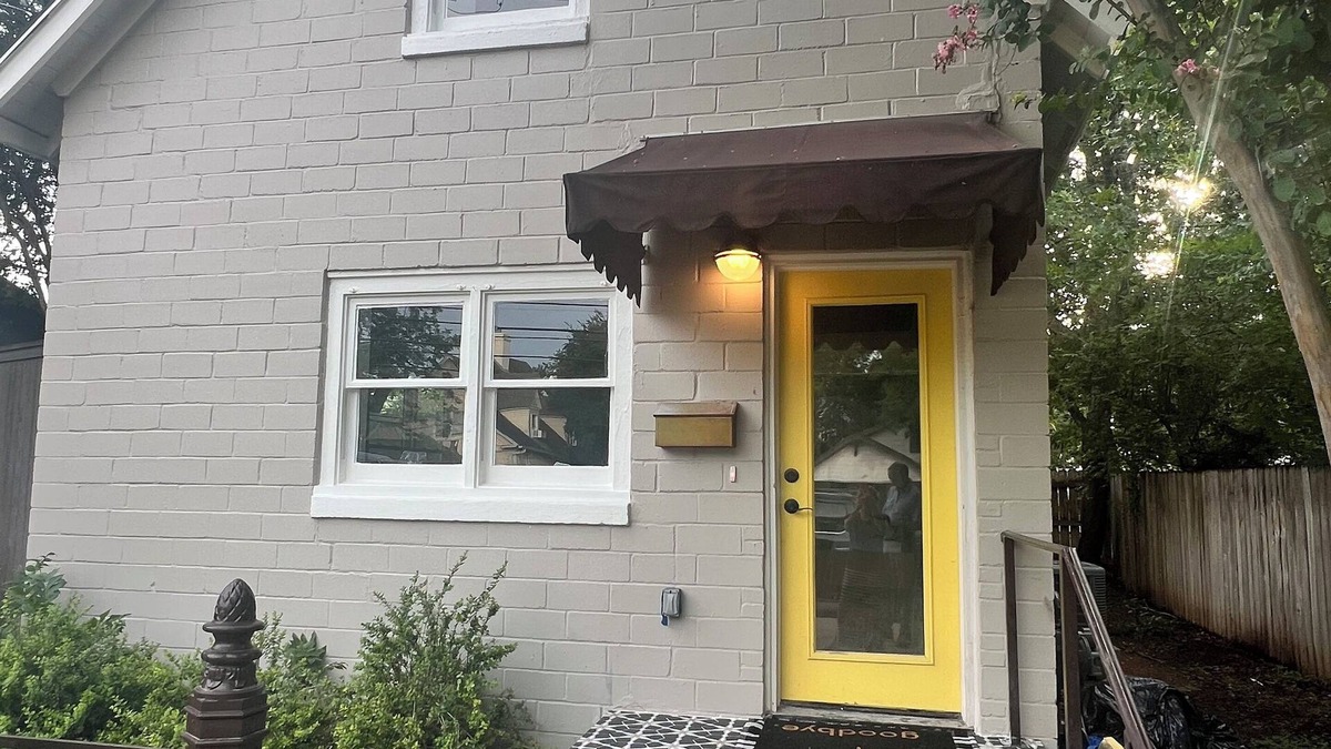Georgetown Cottage | Charming 2-bedroom cottage on the Square in Georgetown
