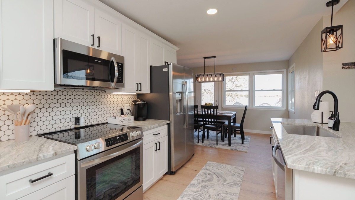 Little Elm Cottage | Charming 2-bedroom cottage in peaceful Little Elm with WiFi, AC