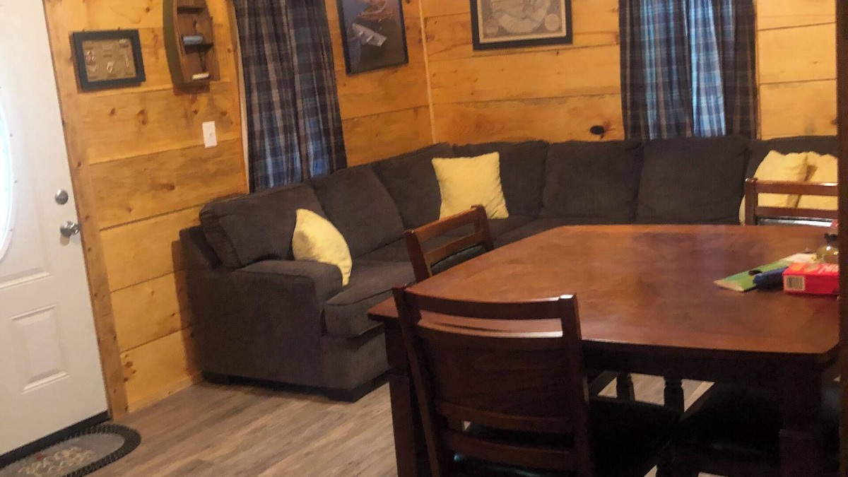 Brier Hill Cottage | Charming 2-bedroom cottage in amazing Morristown with AC, WiFi