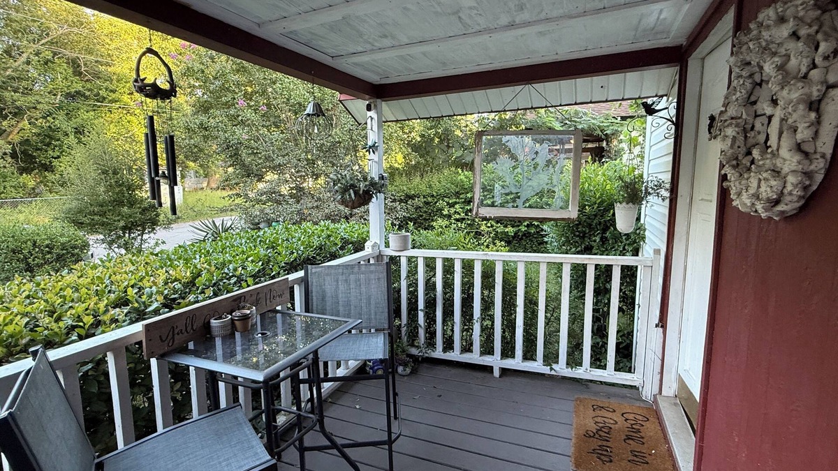 Warrenville Cottage | Charming 2-bedroom cottage 3 miles from Historic downtown Aiken!