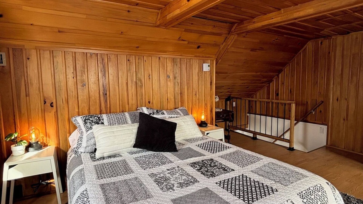 Boischatel House | Charming 2-bedroom house in beautiful Boischatel with WiFi