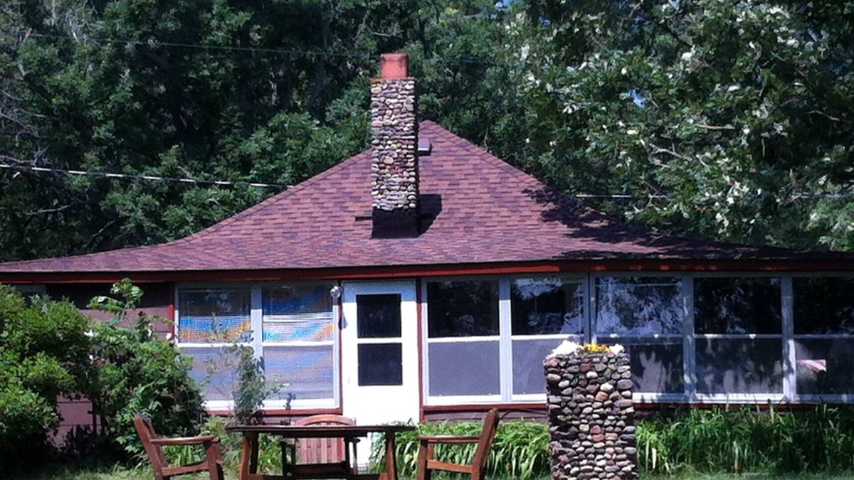 St. Joseph Cabin | Charming 2-Bedroom Cabin with boathouse on Big Carnelian Lake in Stillwater