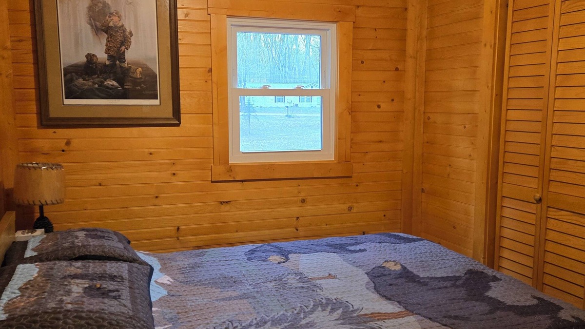 Winamac Cabin | Charming 2-bedroom cabin in Winamac WiFi, AC, Fully remodeled in 2024-2025