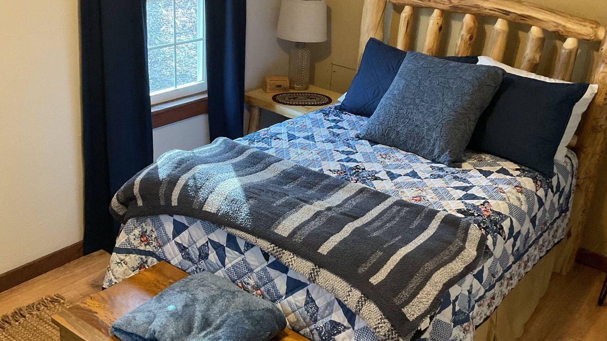 Deer Cabin | Charming 2-bedroom cabin in Deer with AC, WiFi