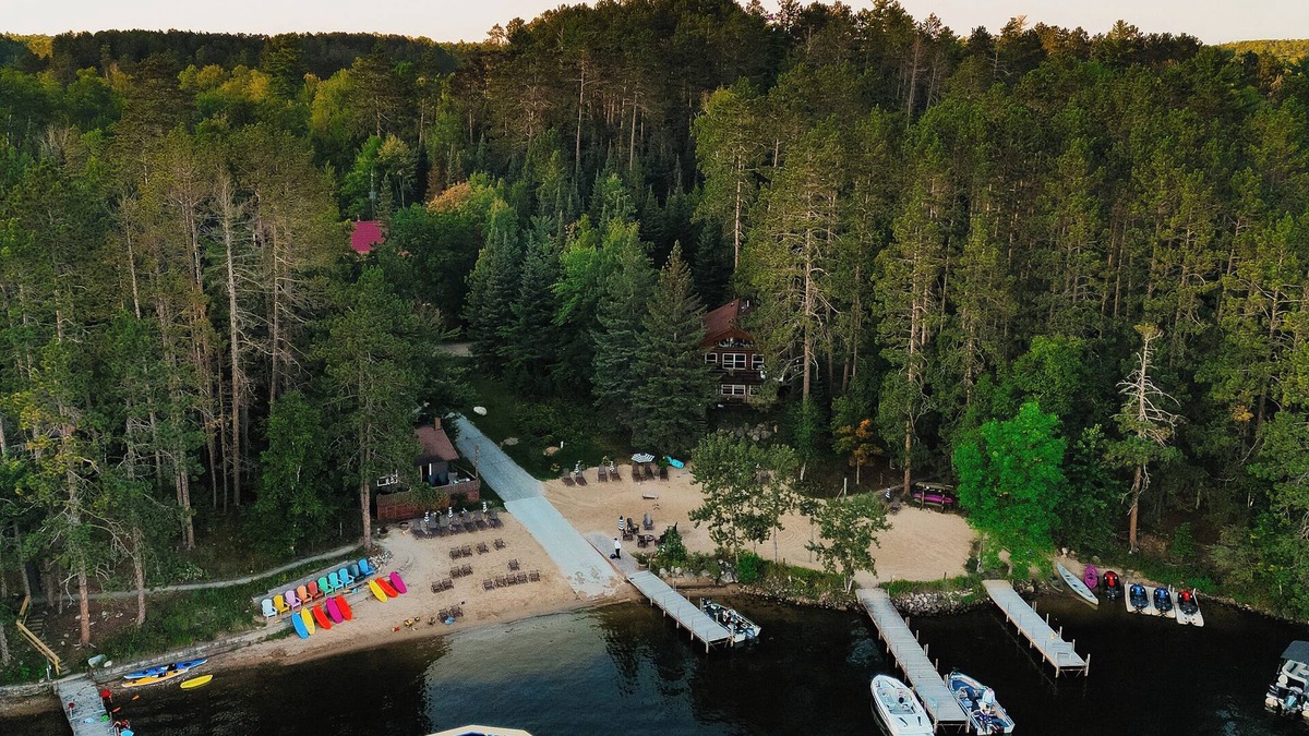 Cook Cabin | Charming 2-bedroom cabin ON VERMILION with sand beach, sauna, pickle ball, sauna