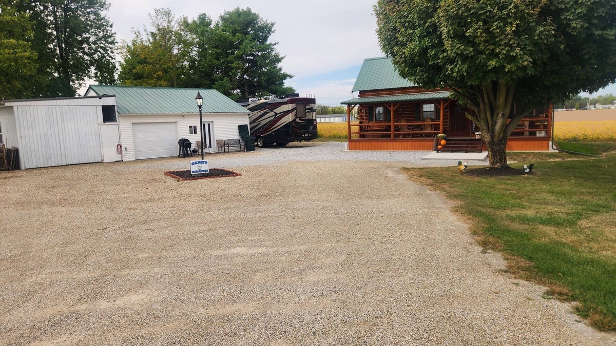 Melmore Cabin | Charming 2-bedroom cabin in Carey with AC, WiFi