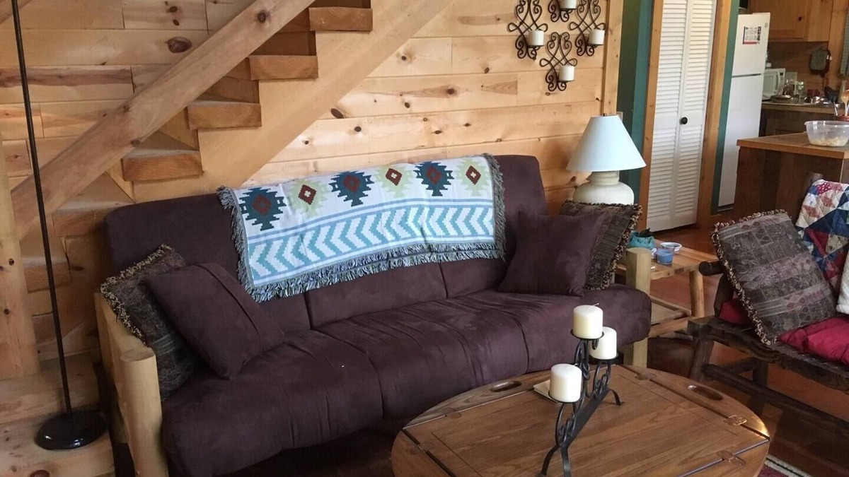 Dunlap Cabin | Charming 2-bedroom cabin with AC, WiFi on private lake in Dunlap, Tennessee