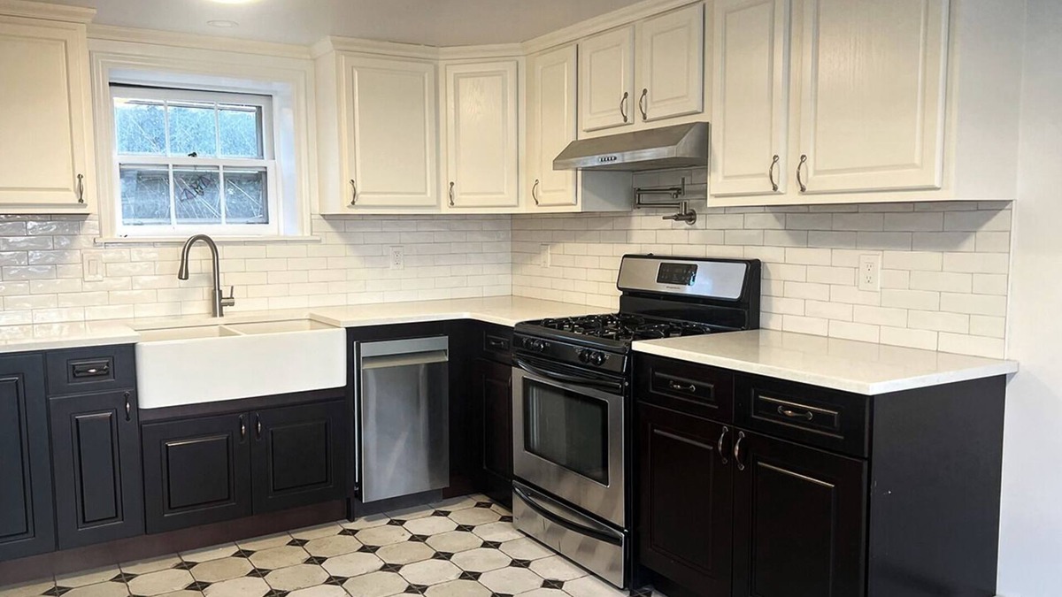 Cortlandt Cottage | Charming 2-bedroom cottage in Cortlandt with WiFi access