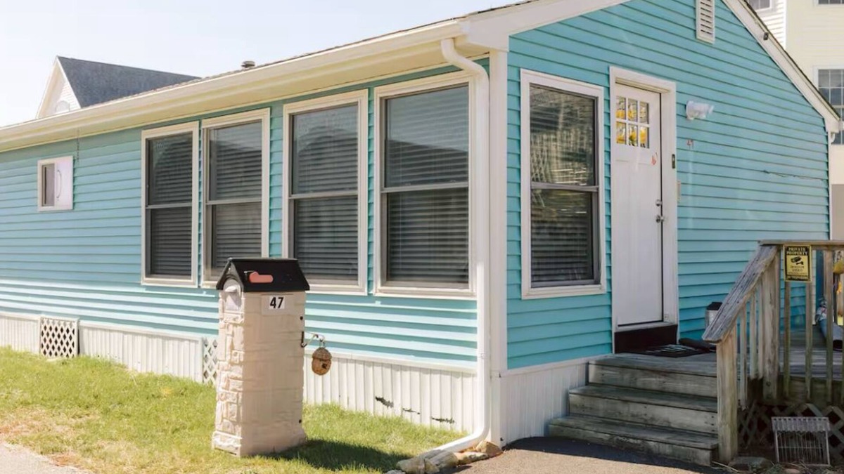 Bowers Beach Cottage | Charming 2-bedroom cottage with AC, WiFi, DE fields, restaurants, boats, beach