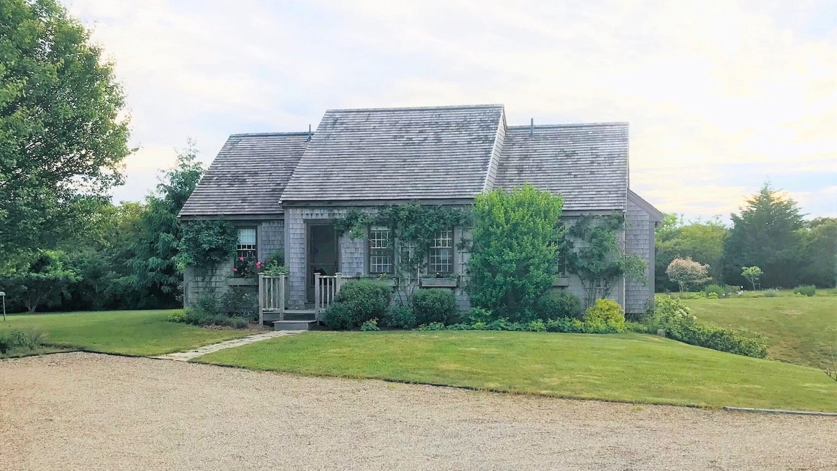 Tom Nevers Cottage | Charming 2 Bedroom Cottage