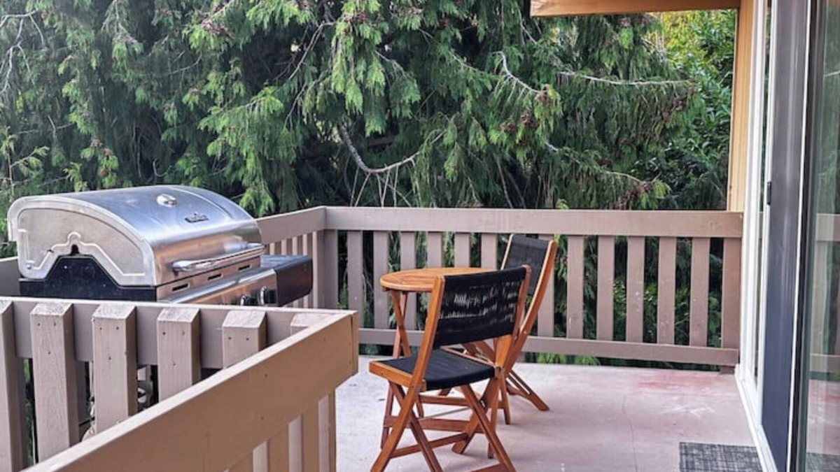 Edgewood Condo | Charming 2-bedroom condo with AC and WiFi in marvelous Edgewood