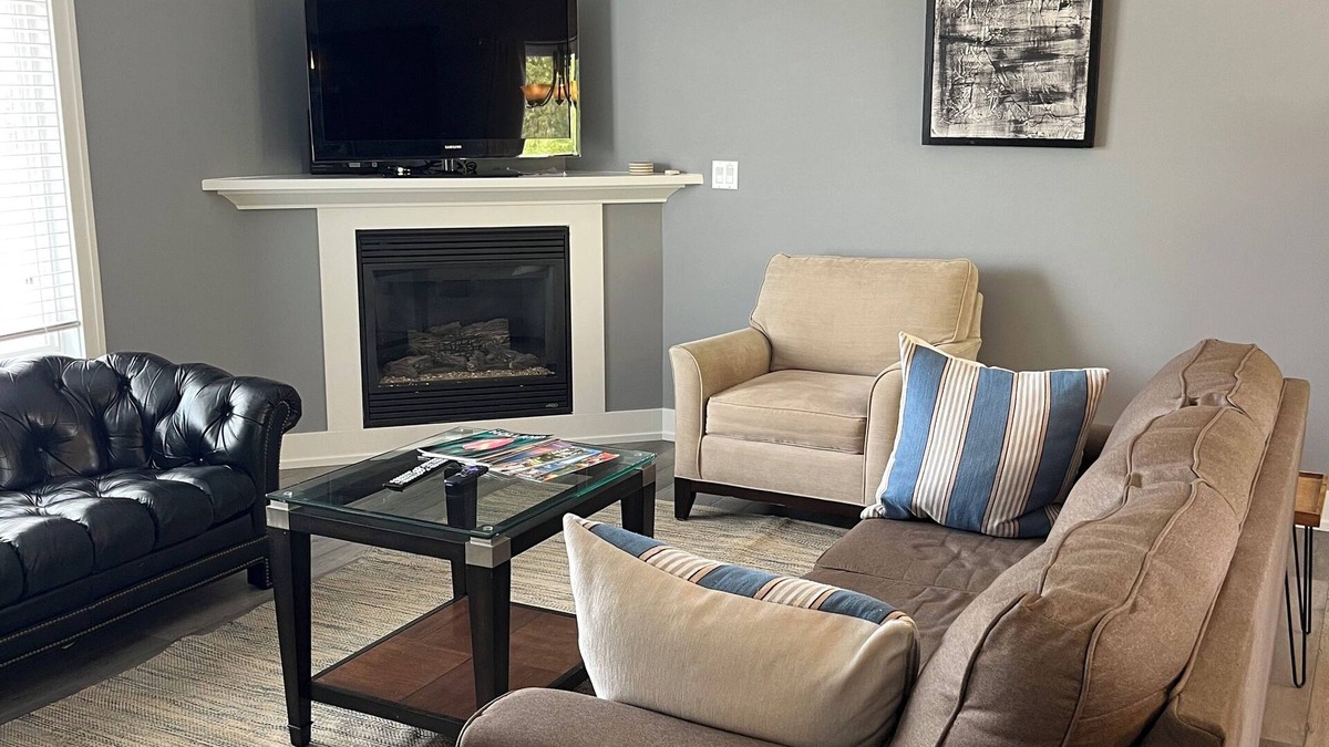 Douglas Condo | Charming 2-bedroom condo in nice Douglas with Pool
