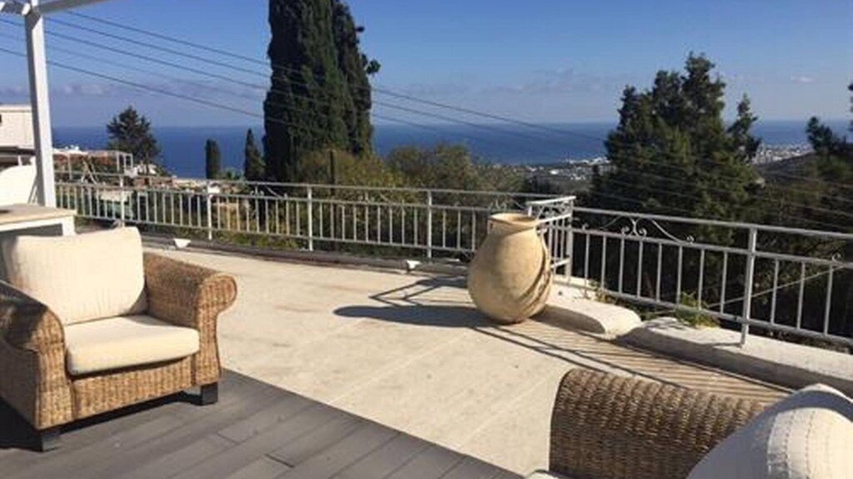 Karaman Cottage | Charming 2 bedroom cottage in the heart of Karmi village