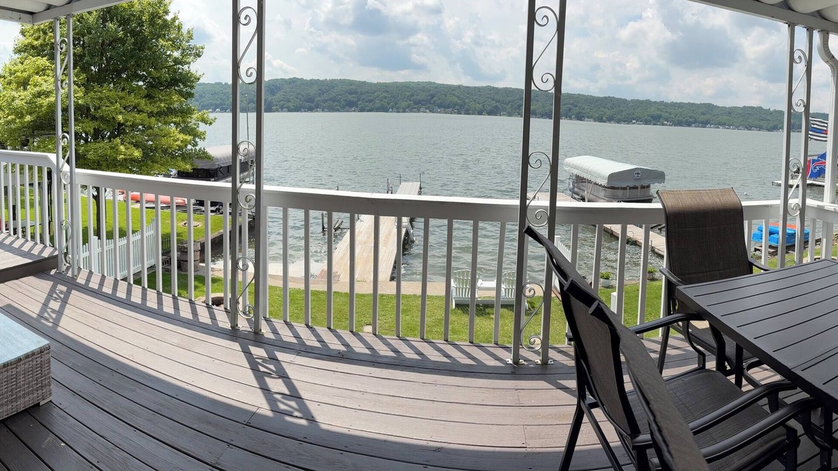 Scottsburg Cottage | Charming 2-bedroom cottage directly on the water with AC, WiFi on Conesus lake