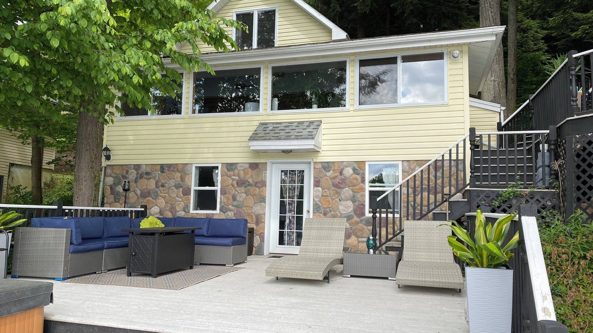 Cohocton Cottage | Charming 2-bedroom cottage on Loon Lake.