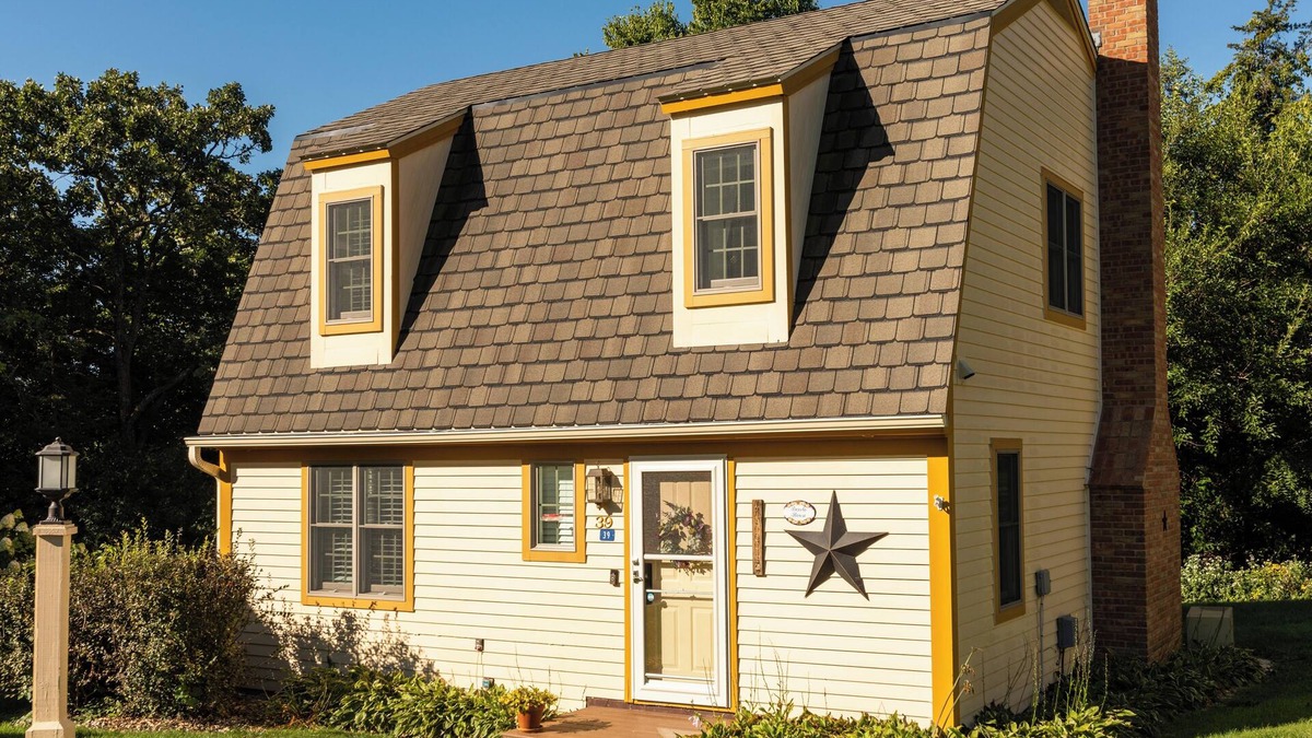 The Galena Territory Cottage | Charming 2-bedroom cottage in enjoyable Galena with fitness room, WiFi