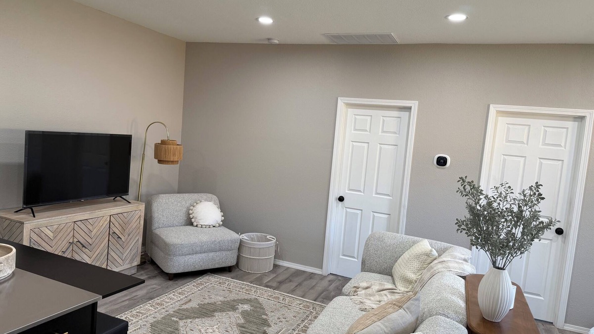 Tulsa Cottage | Charming 2-bedroom cottage in Tulsa
