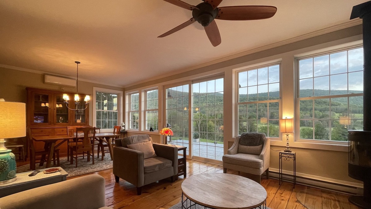 Stamford Cottage | Charming 2-bedroom Country Cottage in the Catskill Mountains