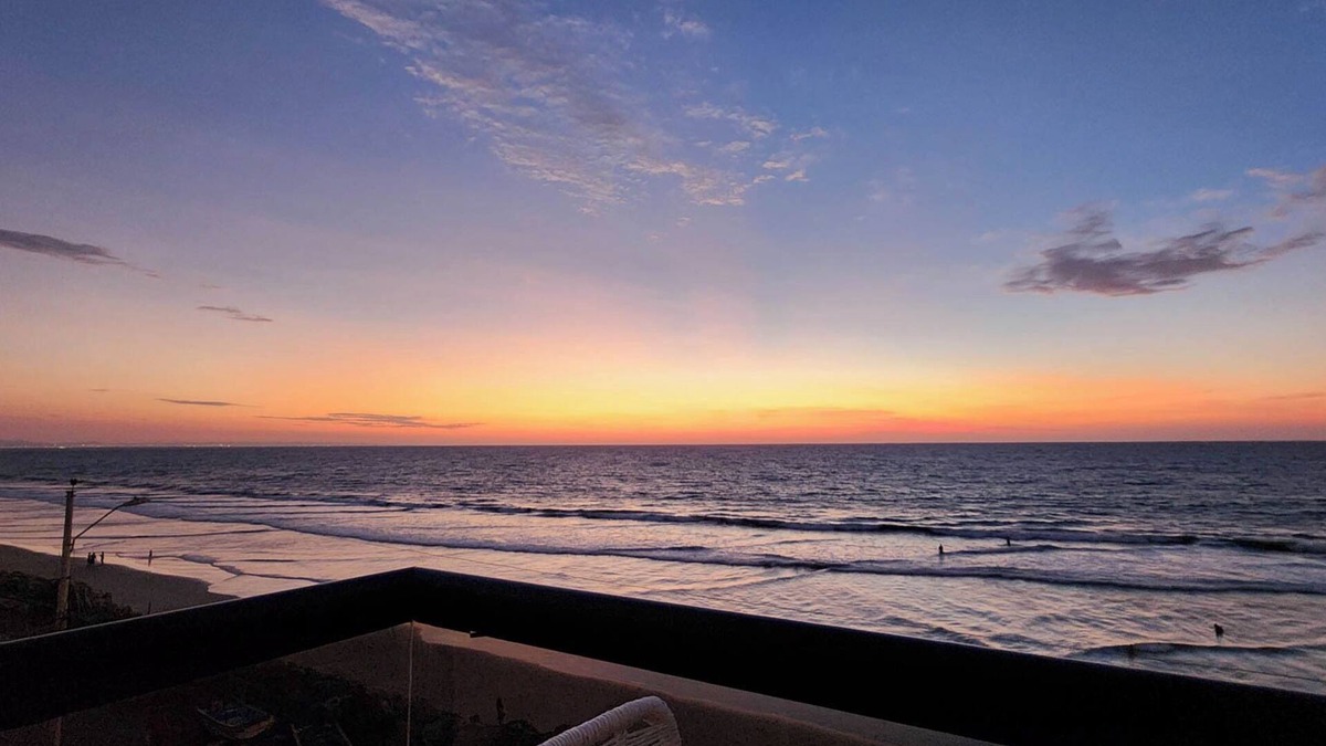 San Clemente Apartment | Charming 2-bedroom beachfront apartment in San Clemente Ecuador