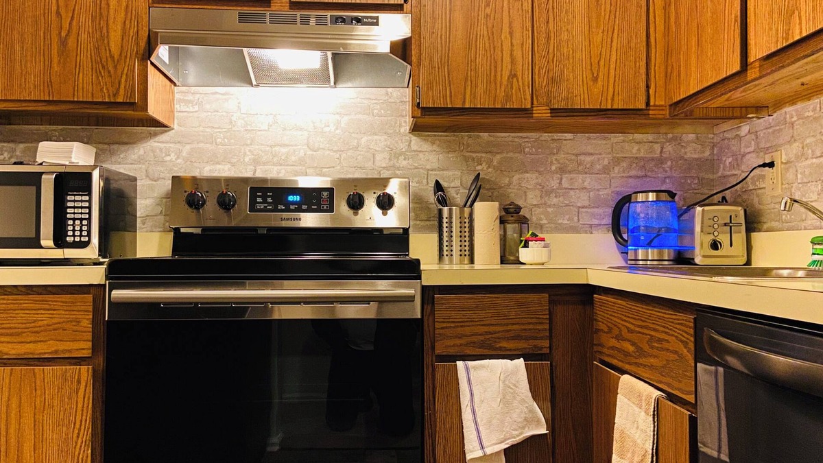 Primos Secane Apartment | Charming 2-bedroom first floor apartment with WiFi, AC in lovely Primos