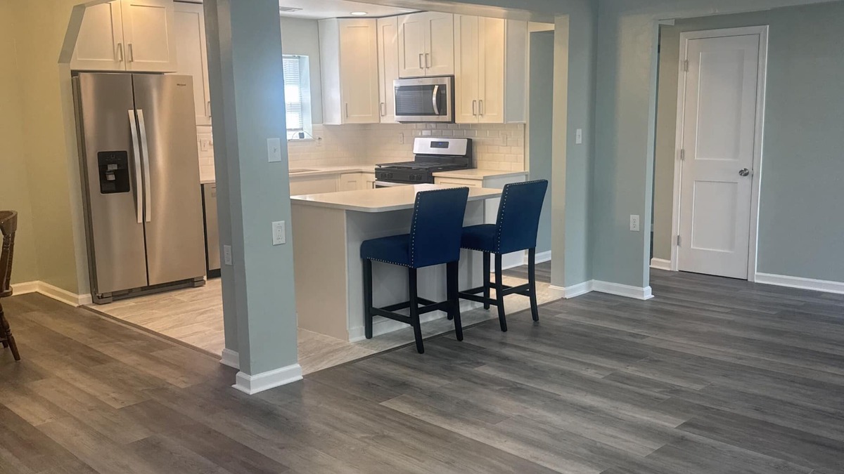 West Hyattsville House | Charming 2-bedroom house with AC, WiFi in tranquil Springdale