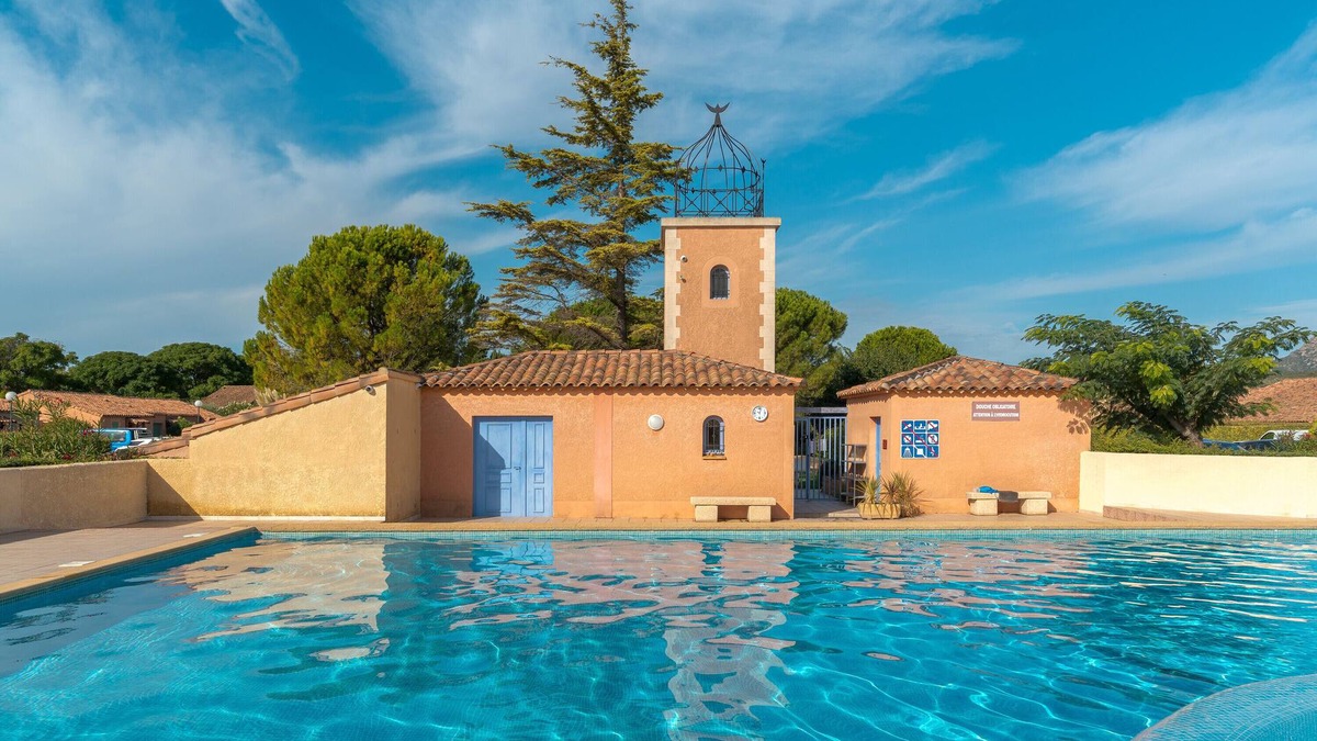 Eyguieres Apartment | Charming 2-bedroom house with pool, wifi, AC in peaceful Eyguières