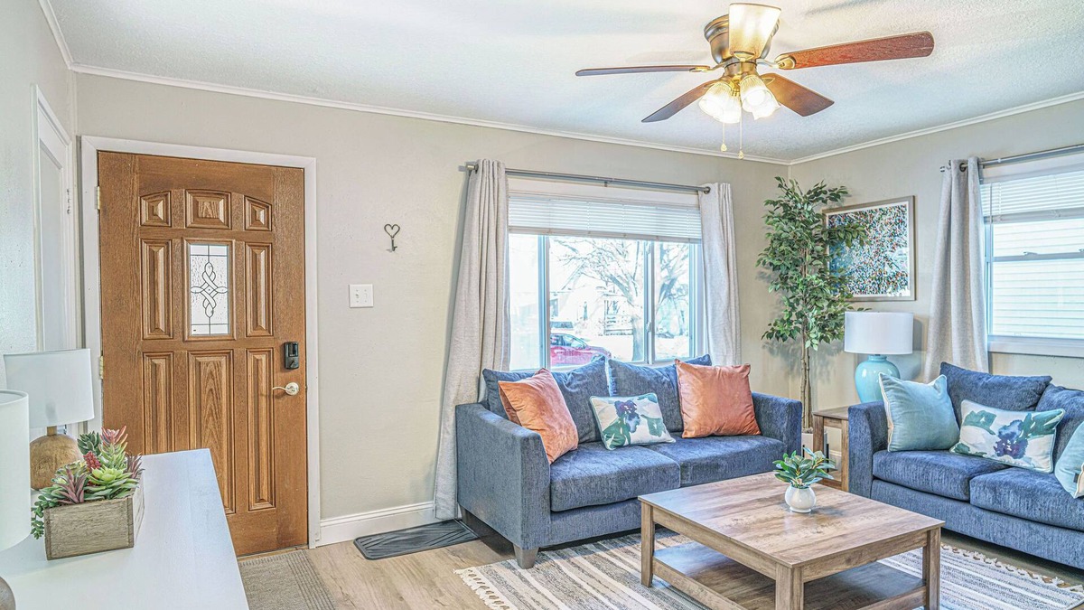 Champaign House | Charming 2-bedroom house with WiFi, AC in welcoming Champaign