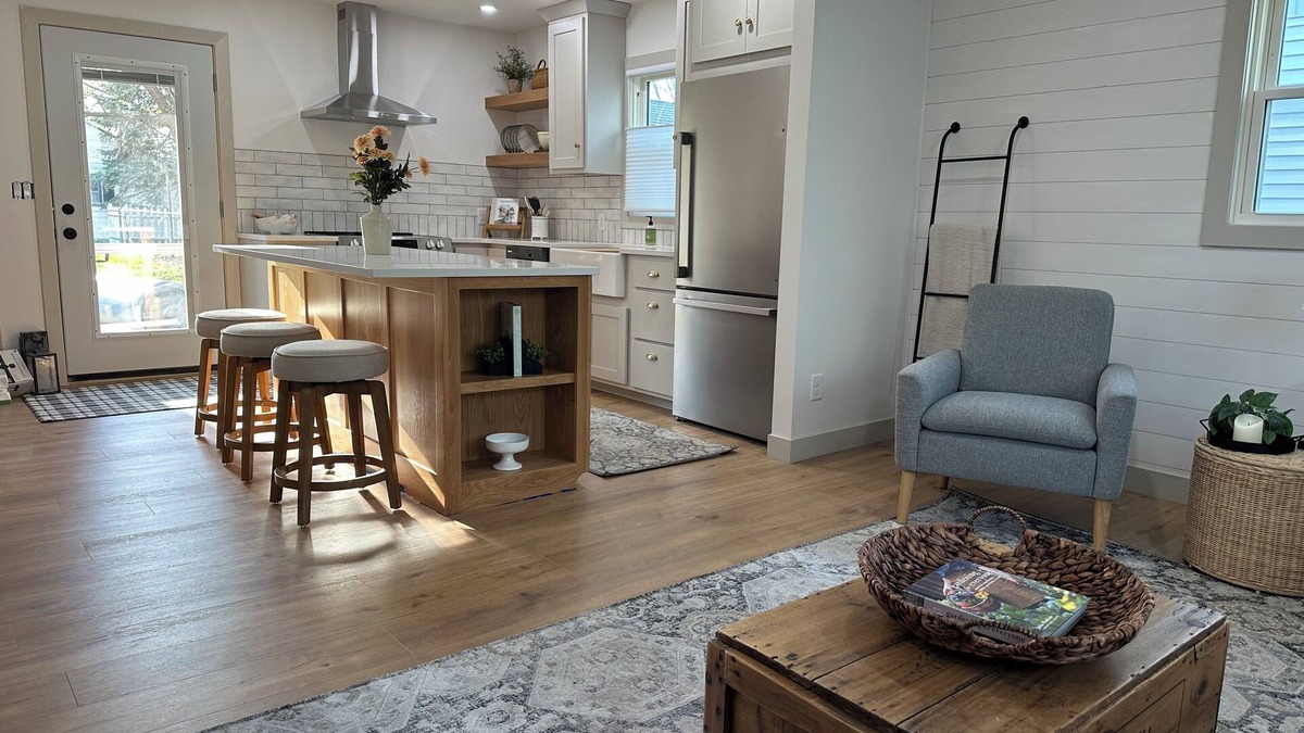 Fairfield House | Charming 2-bedroom house with WiFi, AC in Fairfield