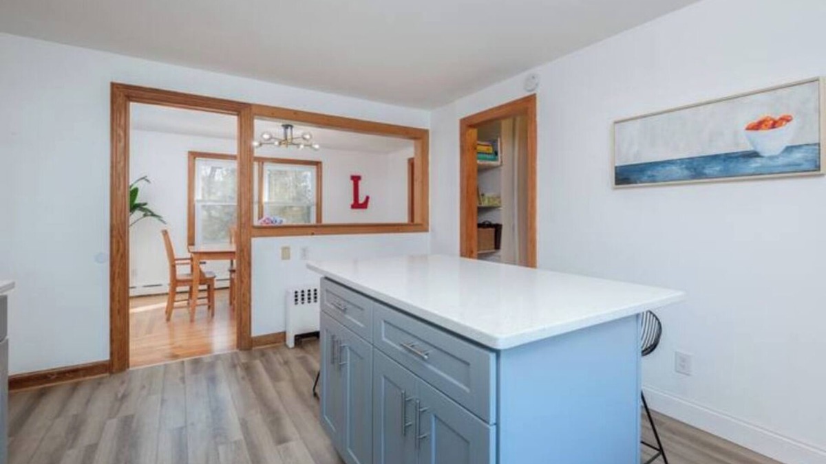 Montville House | Charming 2-bedroom house in marvelous Montville with WiFi, AC