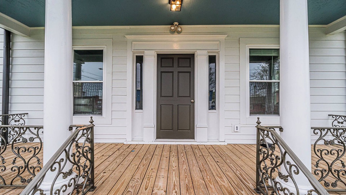 Franklin House | Charming 2-bedroom house newly updated in tranquil Franklin, walk to the square