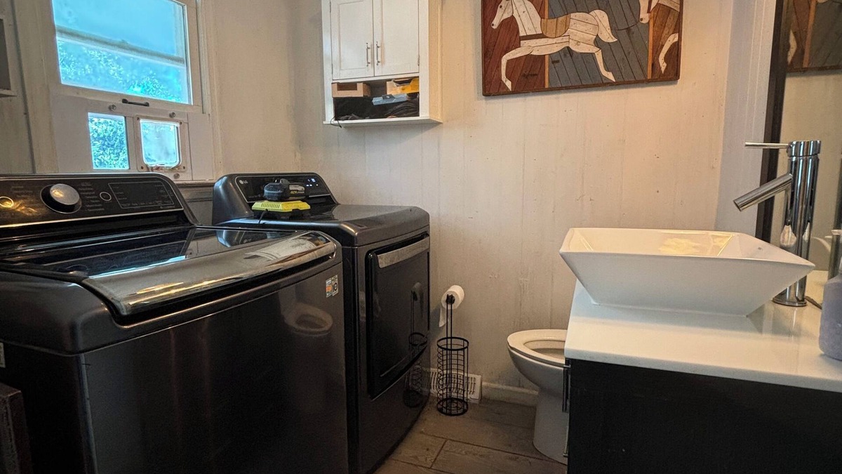 Galloway House | Charming 2-bedroom house with AC, fitness room in gorgeous Galloway