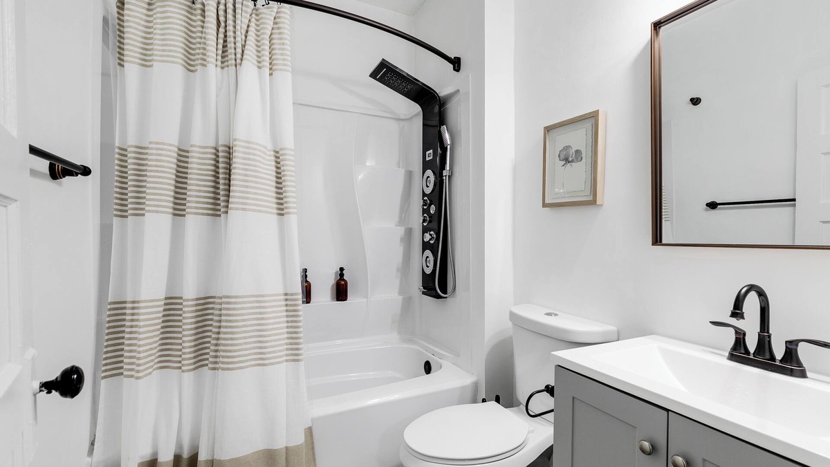 Mosby House | Charming 2-bedroom house with AC, WiFi in wonderful Richmond