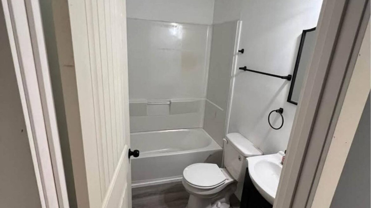 Glasgow House | Charming 2-bedroom house in Glasgow close to Barren River Resort Park