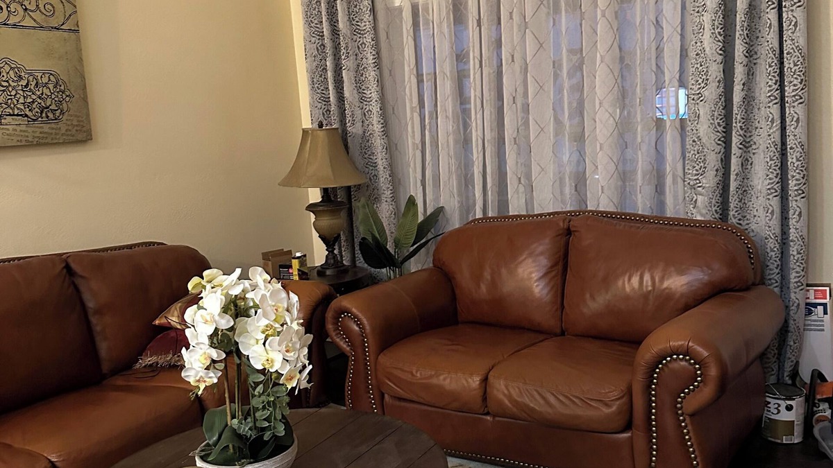 London House | Charming 2-bedroom house in amazing London, KY with AC, WiFi