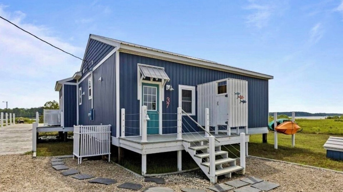 North House | Charming 2-bedroom house with AC, WiFi in Mathews County Virginia