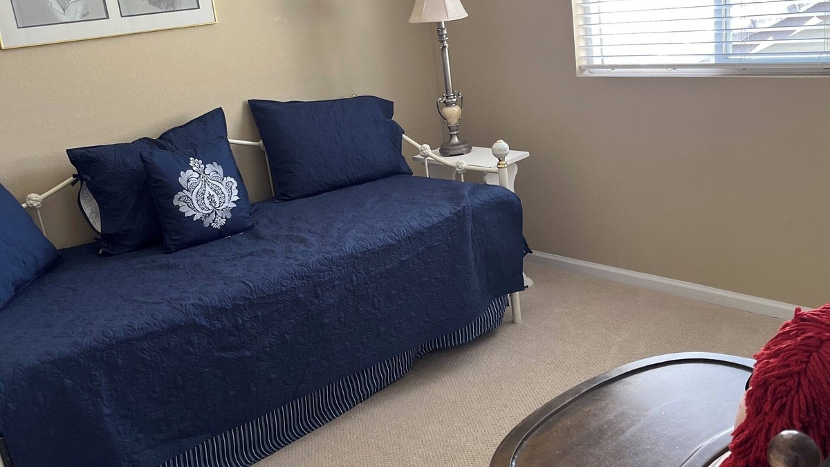 Parker House | Charming 2-bedroom house in lovely Parker with WiFi