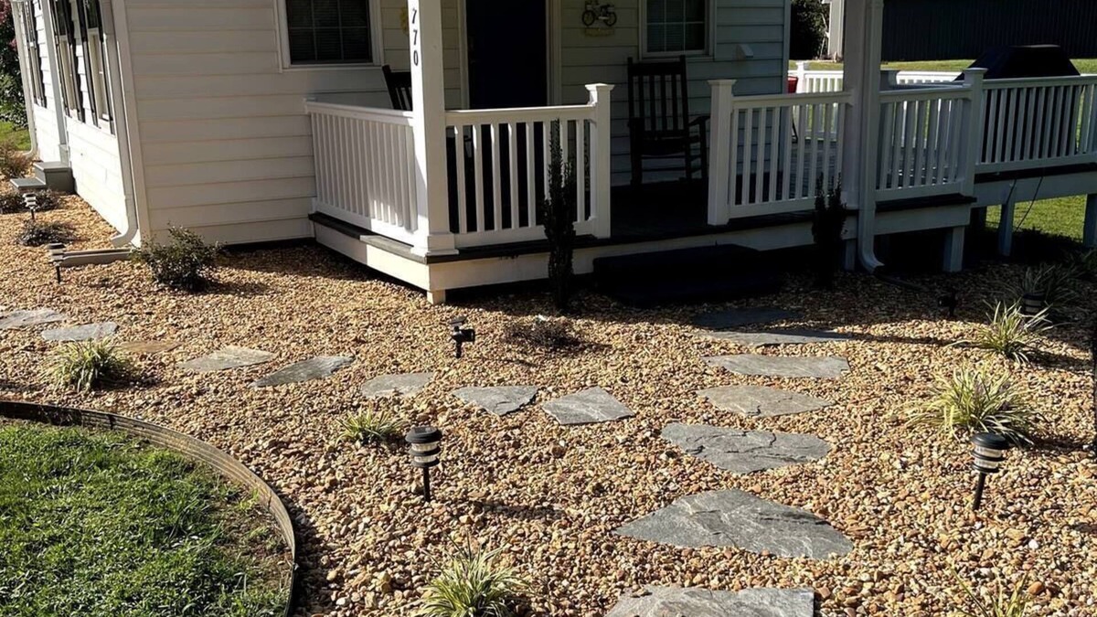Traphill House | Charming 2-bedroom house located in the Blue Ridge