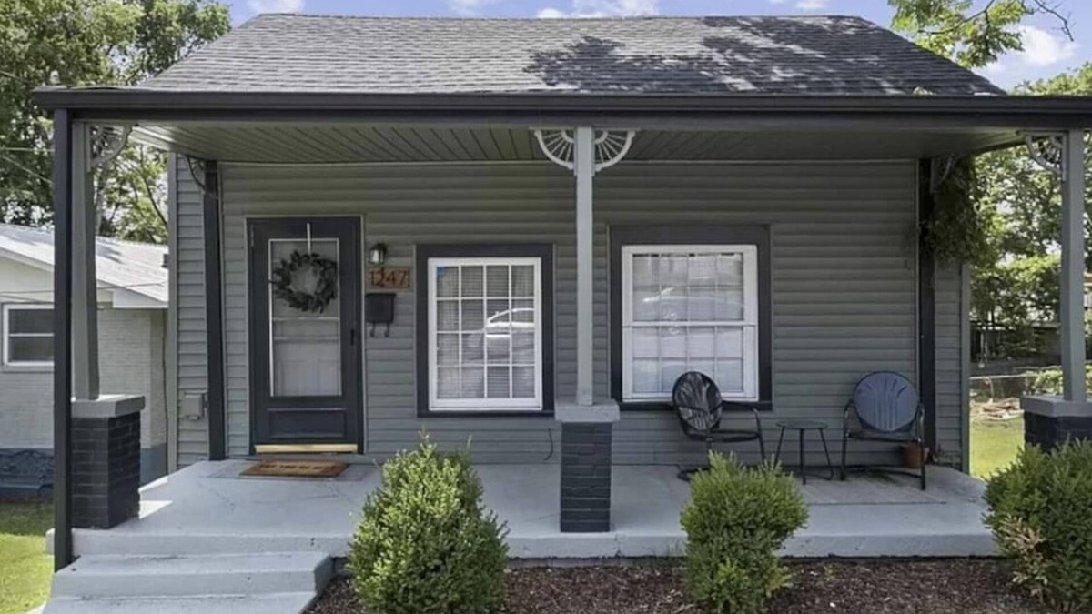 Chestnut Hill House | Charming 2-bedroom in heart of Wedgewood Houston