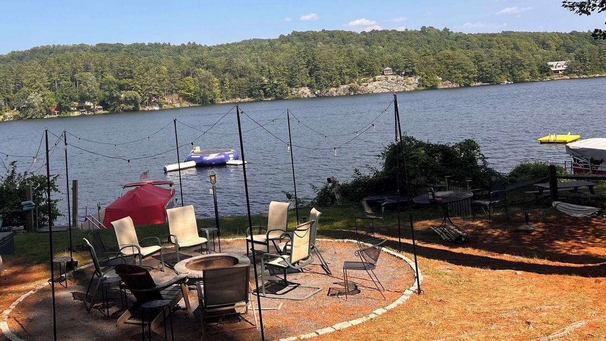 Fair Haven House | Charming 2-bedroom lake house with direct lake access!