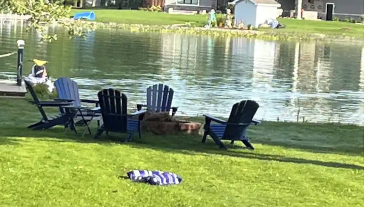 Vandalia Cottage | Charming 2-bedroom lakefront cottage on gorgeous Shavehead Lake
