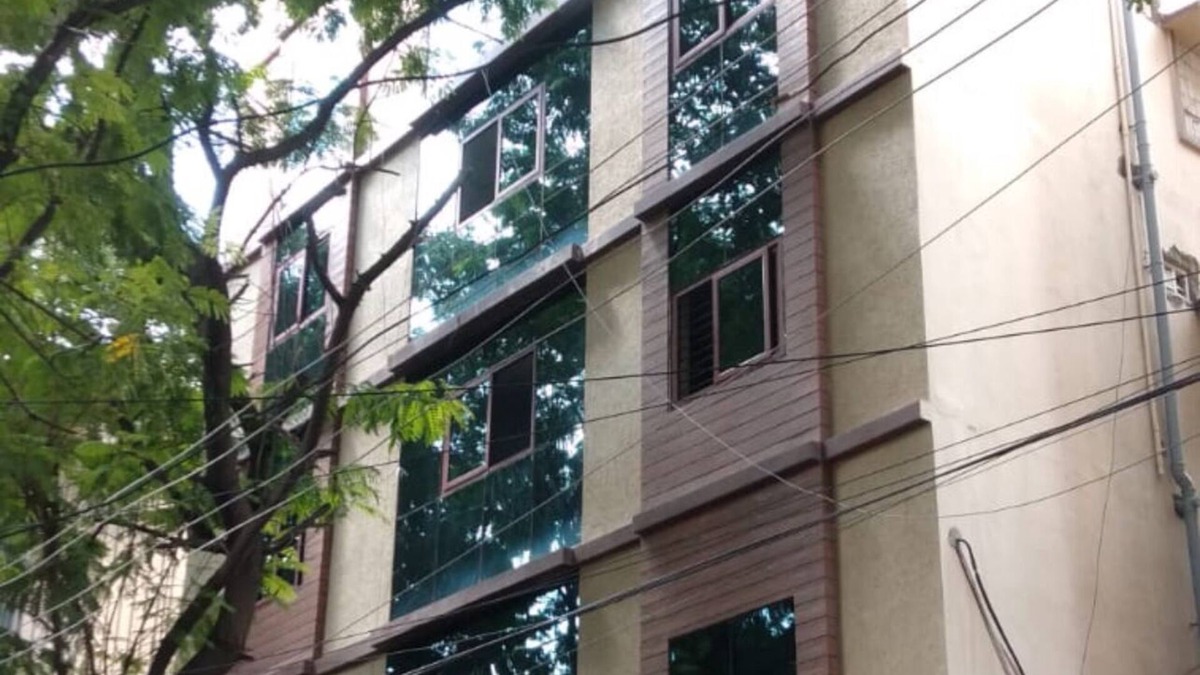 Hyderabad Apartment | Charming 2-bedroom pent house apartment with WiFi, AC in lovely AbidsHyderabad