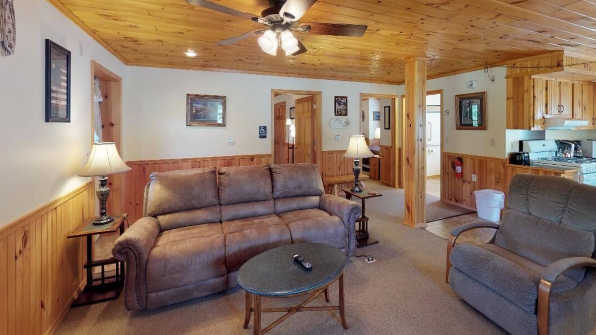 Sabinsville Cabin | Charming 2-bedroom private with AC, WiFi, hot tub, fire pit, pool table, grill