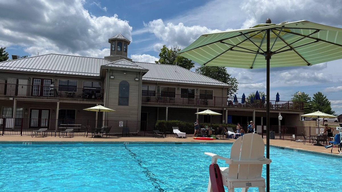 De Soto Resort | Charming 2-bedroom resort with AC, fitness room in pleasant De Soto