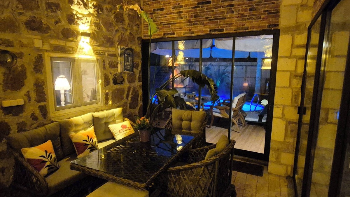 Foca House | Charming 2-bedroom stone house with heating svimming pool pleasant İzmir