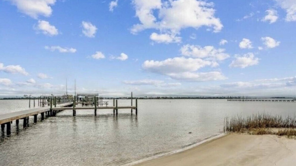 Mary Esther House | Charming 2-bedroom townhome with sound access, pool and grill