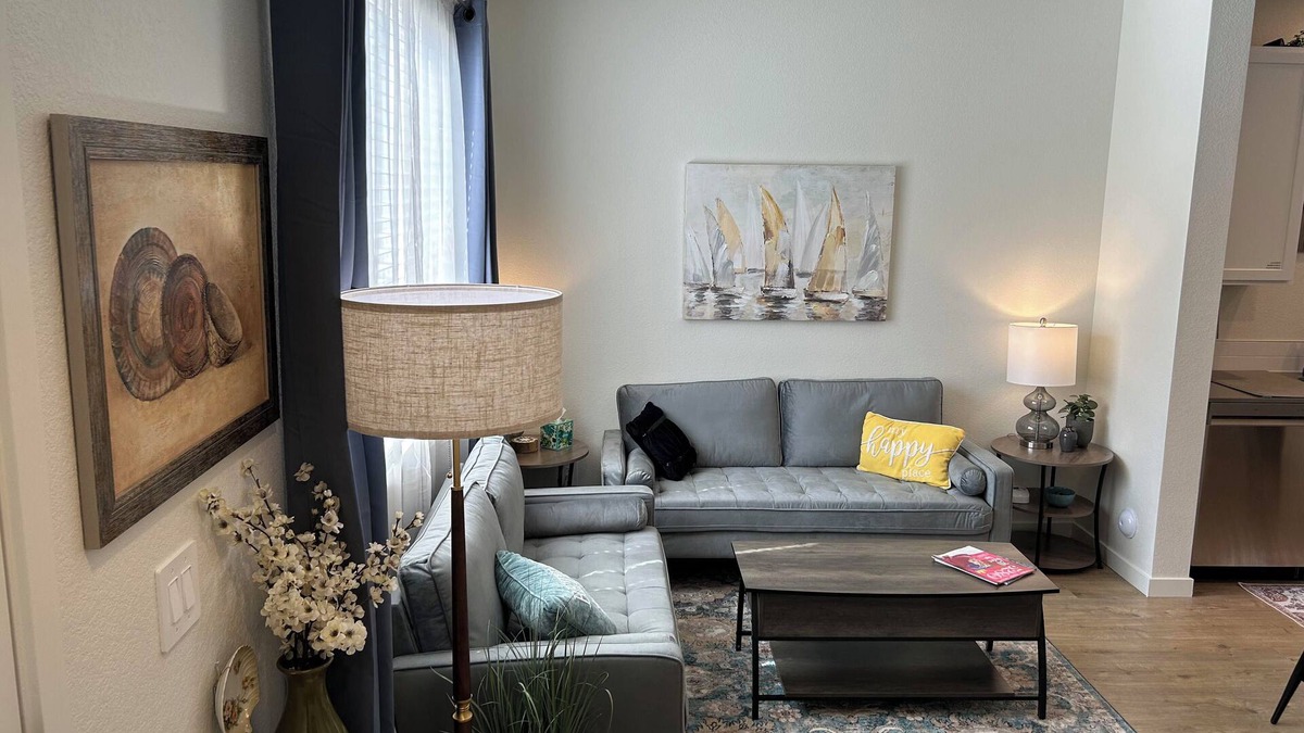 Johnstown House | Charming 2-bedroom townhome with WiFi, Smart Tv's in peaceful Johnstown